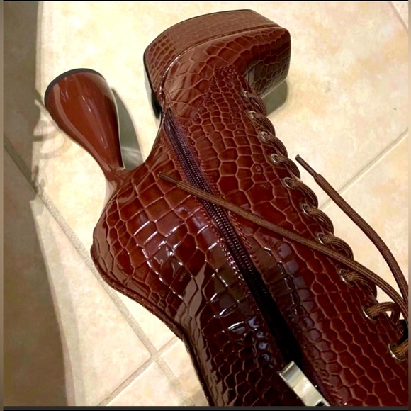 AZALEA WANG brown patent croc pattern chunky flared unique platform booties-6 - Picture 5 of 6